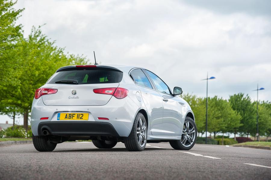  Alfa Romeo Giulietta (940) 2014 года  (UK) (фото 19 из 54)